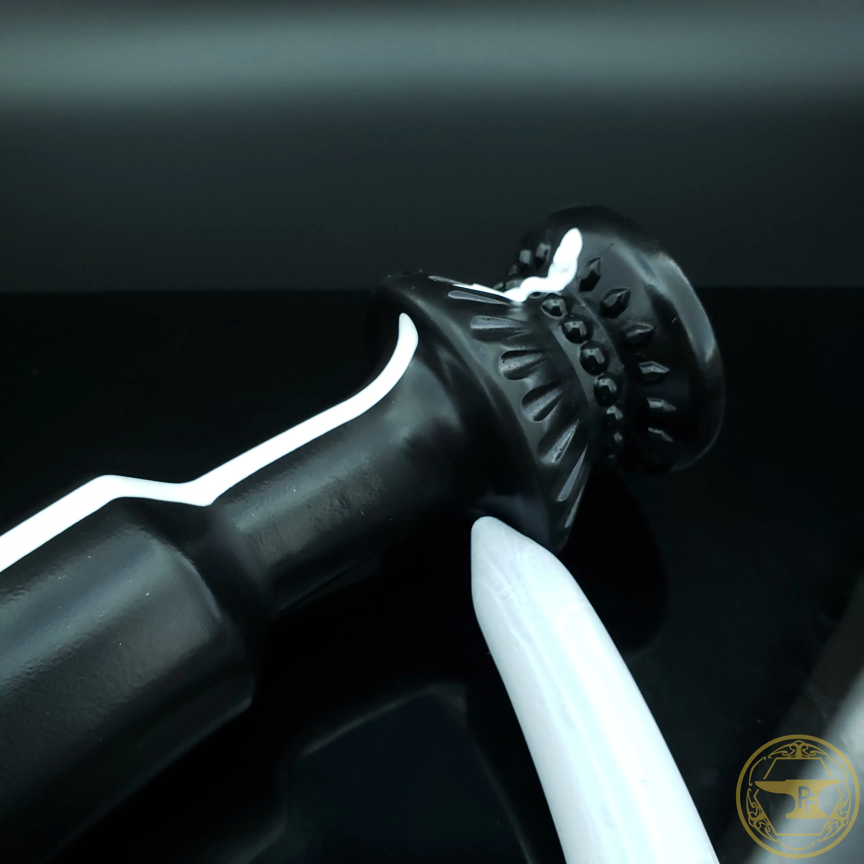 *|5/15|* Wizard's Wand. Soft 00-30 Firmness. White Drips over Black. 6256